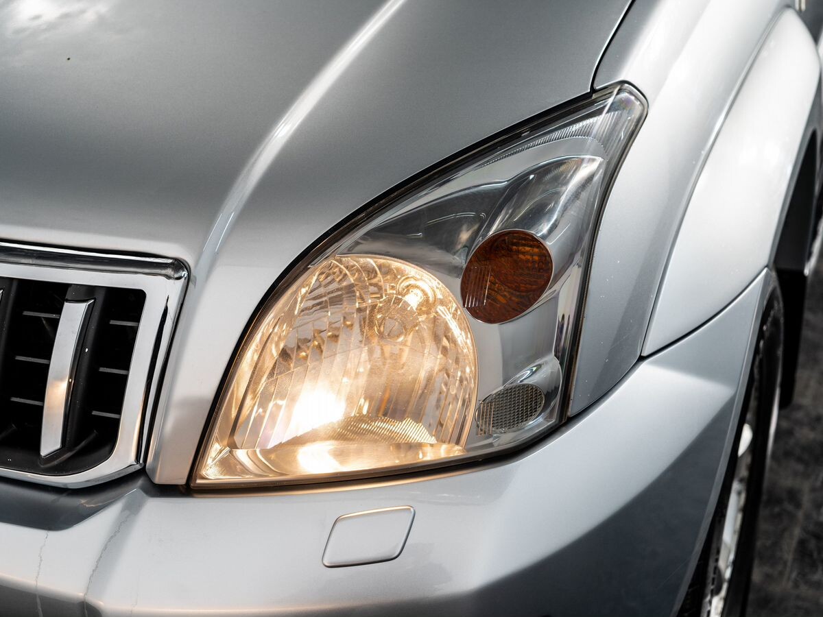 Toyota Land Cruiser Prado 2004 - фото автомобиля
