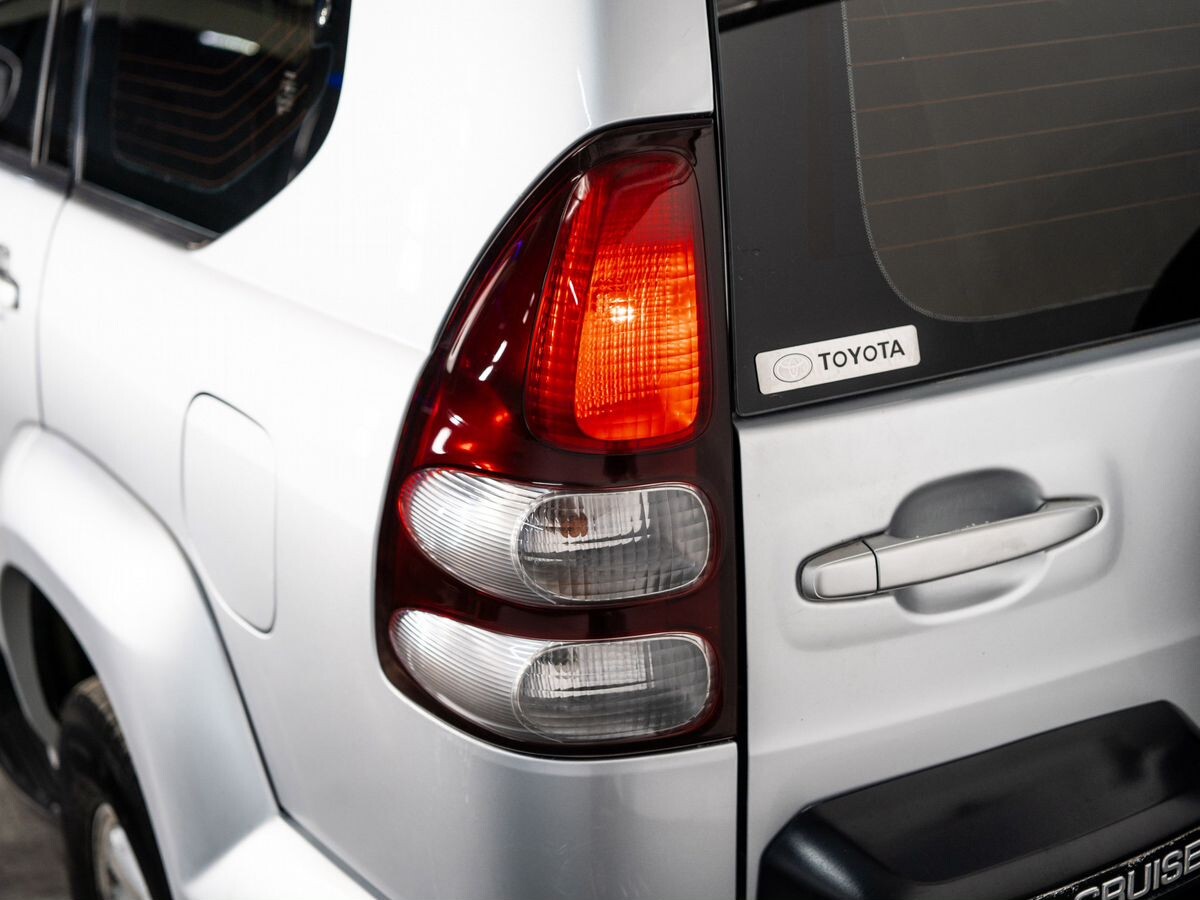 Toyota Land Cruiser Prado 2004 - фото автомобиля