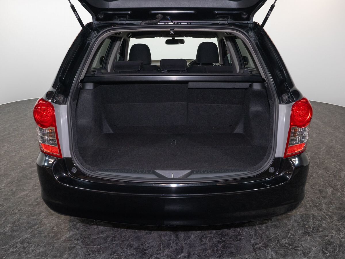 Toyota Corolla 2010 - фото автомобиля