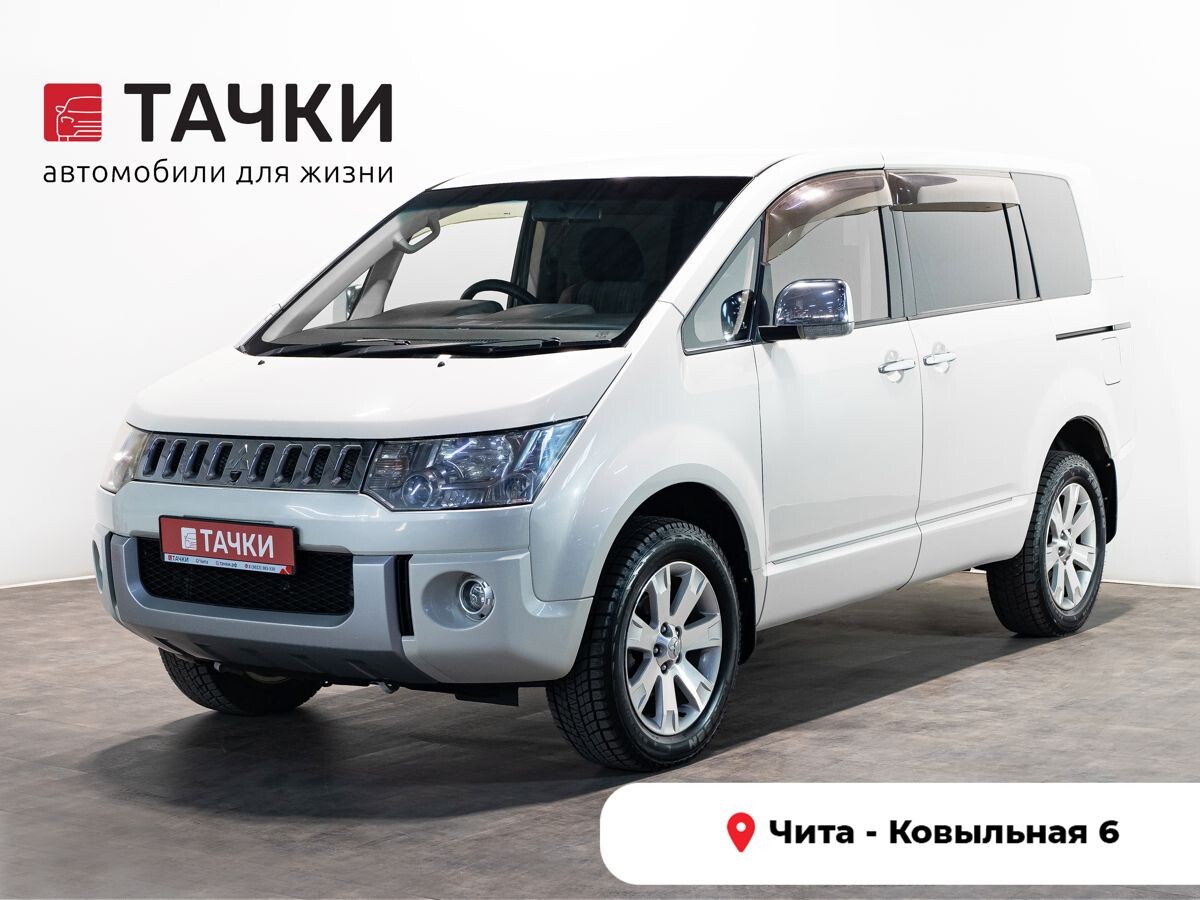 Mitsubishi Delica D:5 2010 - фото автомобиля