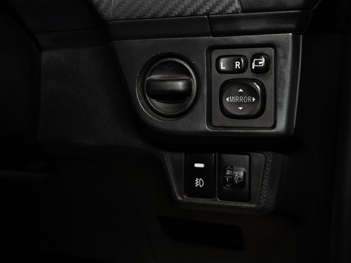 Toyota Corolla 2013 - фото автомобиля