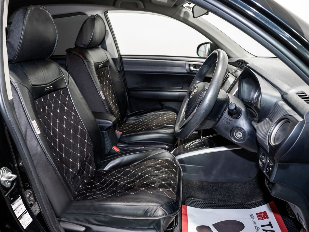 Toyota Corolla 2013 - фото автомобиля