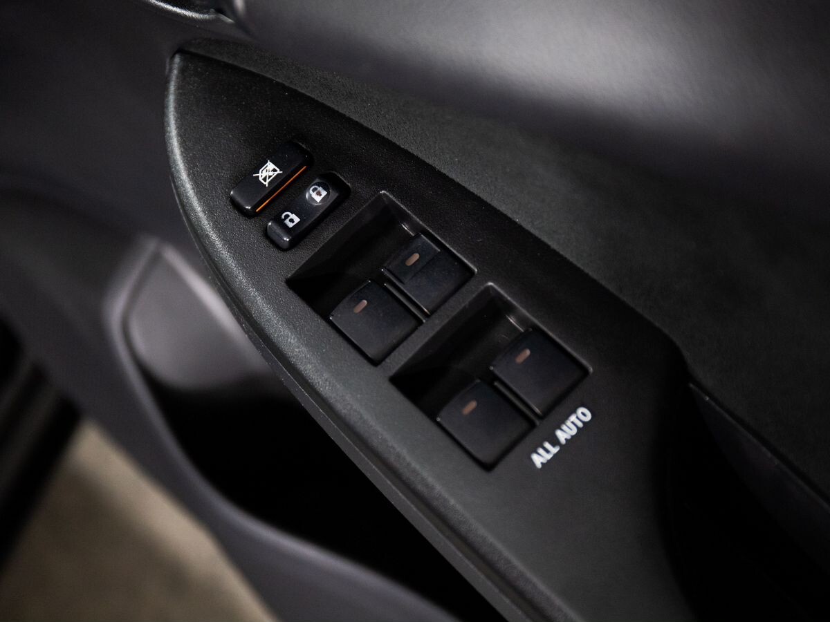 Toyota Corolla 2010 - фото автомобиля