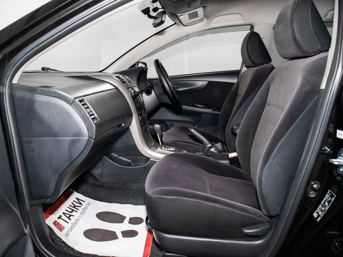 Toyota Corolla 2010 - фото автомобиля