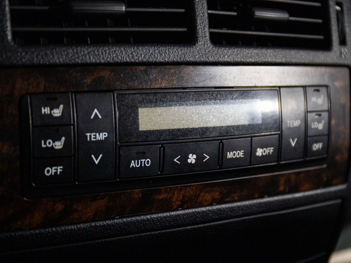 Toyota Land Cruiser 2008 - фото автомобиля