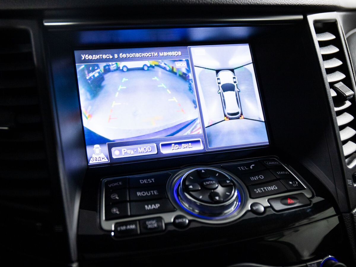 Infiniti QX70 2014 - фото автомобиля