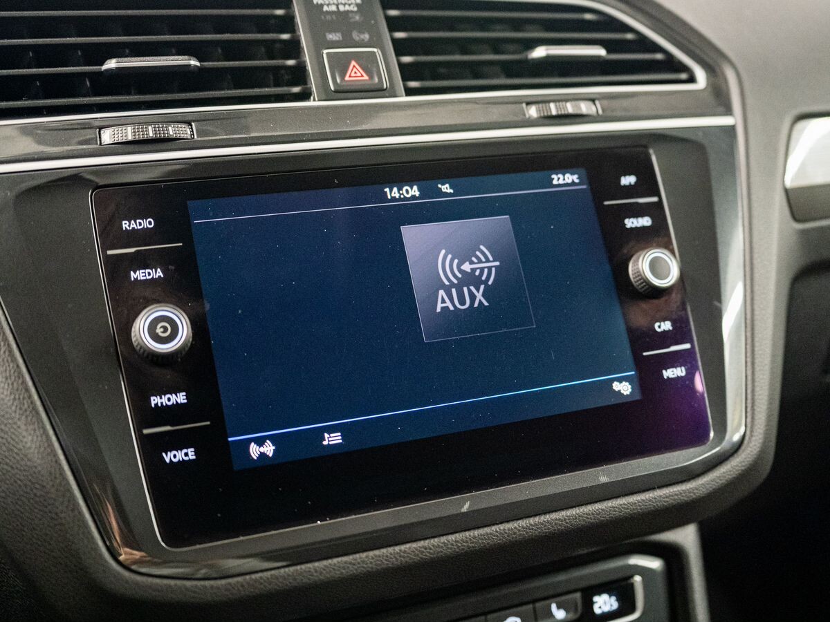 Volkswagen Tiguan 2018 - фото автомобиля