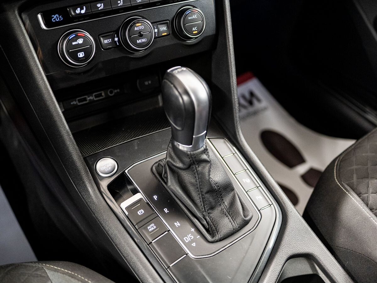 Volkswagen Tiguan 2018 - фото автомобиля