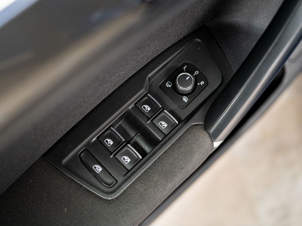 Volkswagen Tiguan 2018 - фото автомобиля