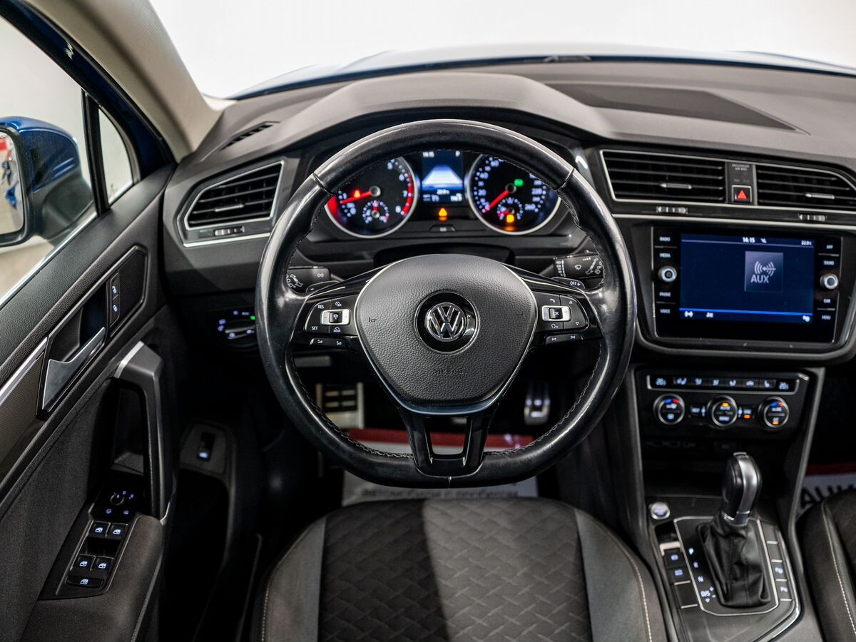 Volkswagen Tiguan 2018 - фото автомобиля