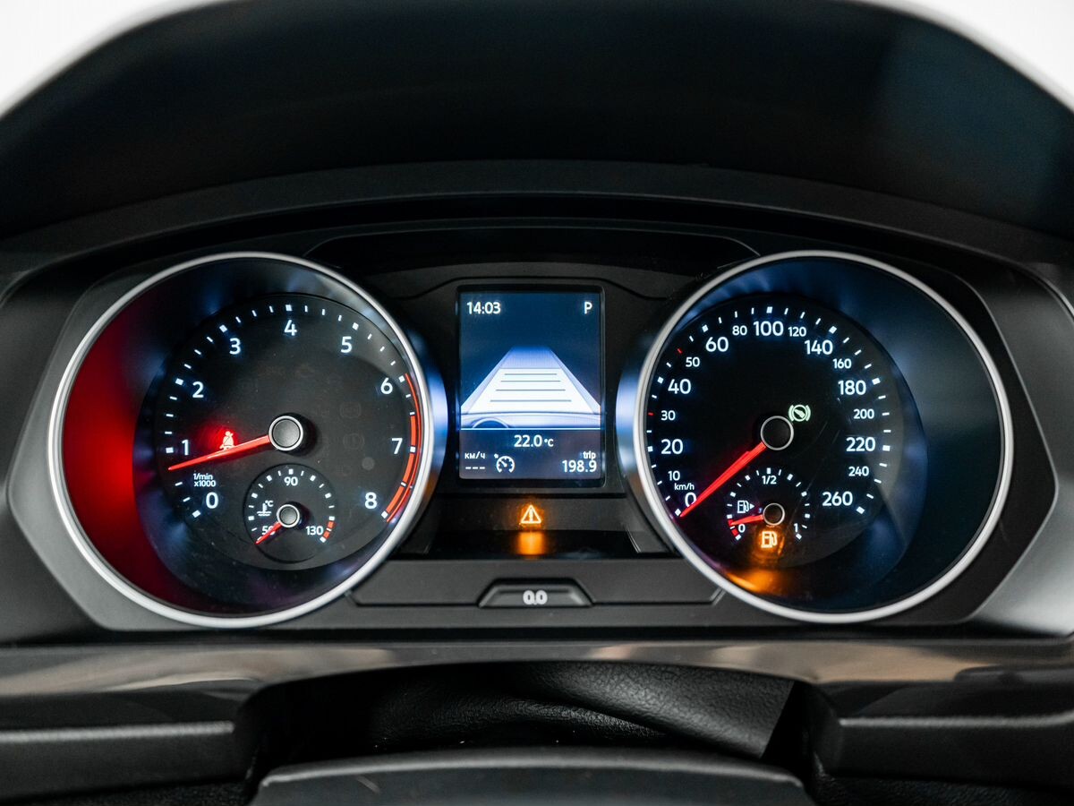 Volkswagen Tiguan 2018 - фото автомобиля