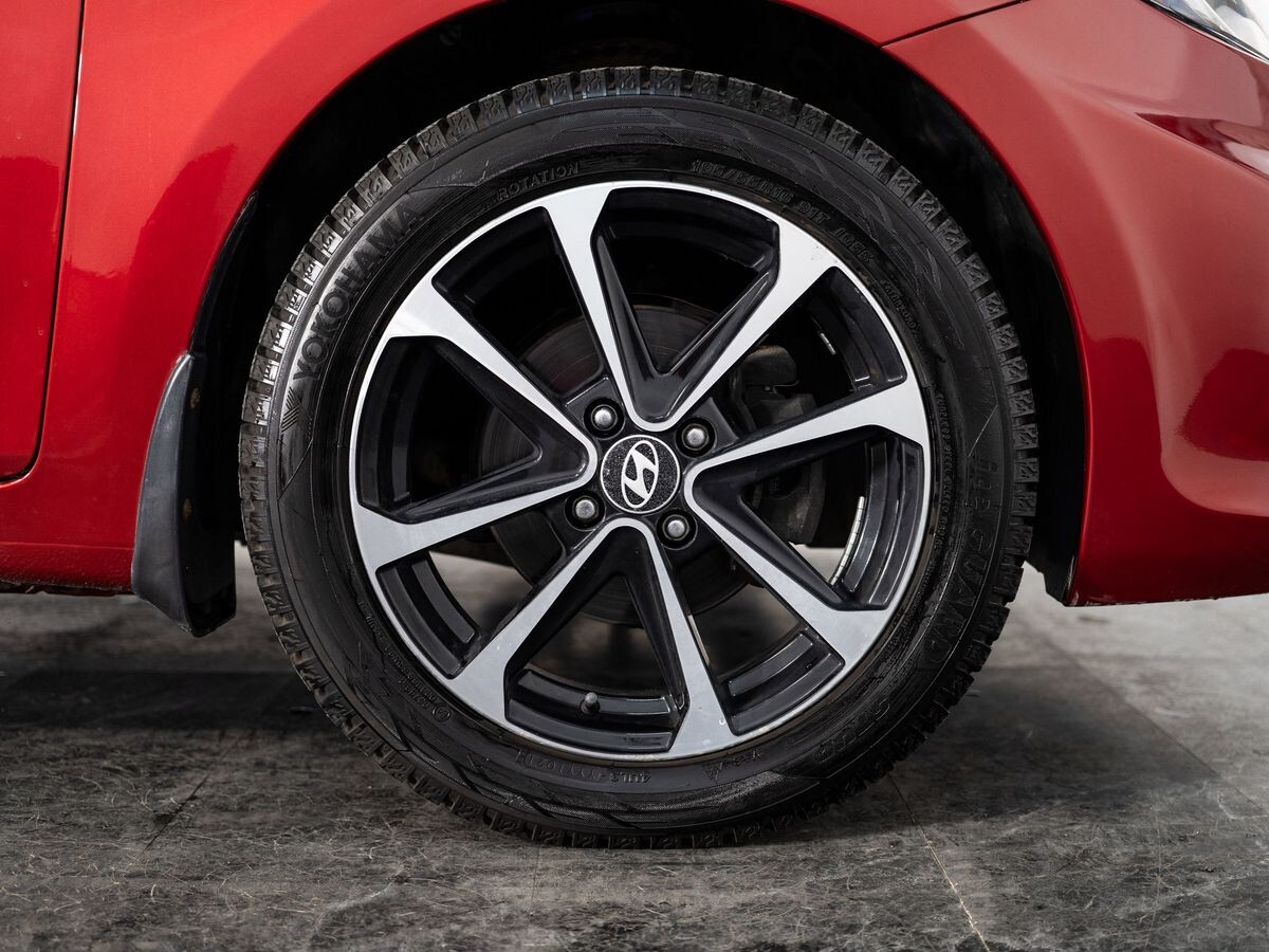 Hyundai Solaris 2012 - фото автомобиля