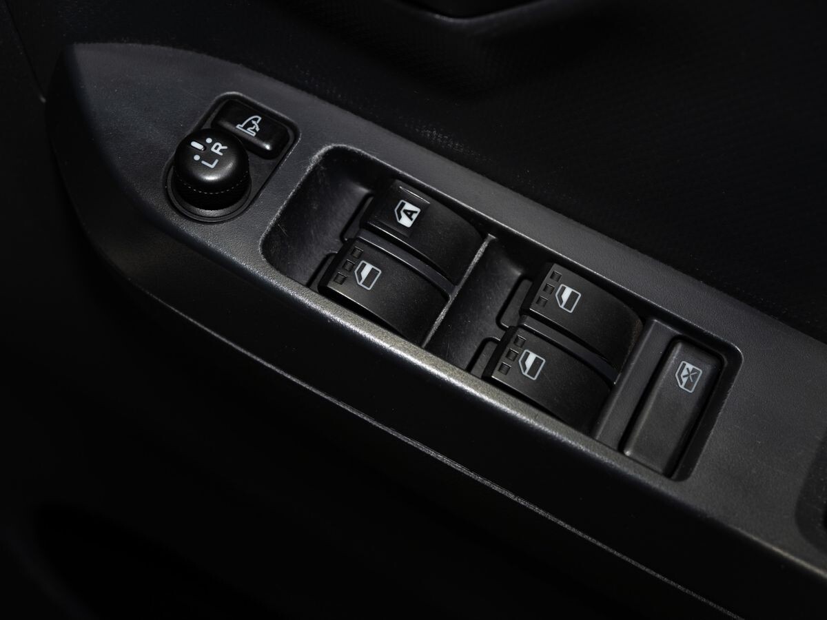 Daihatsu Mira e:S 2019 - фото автомобиля