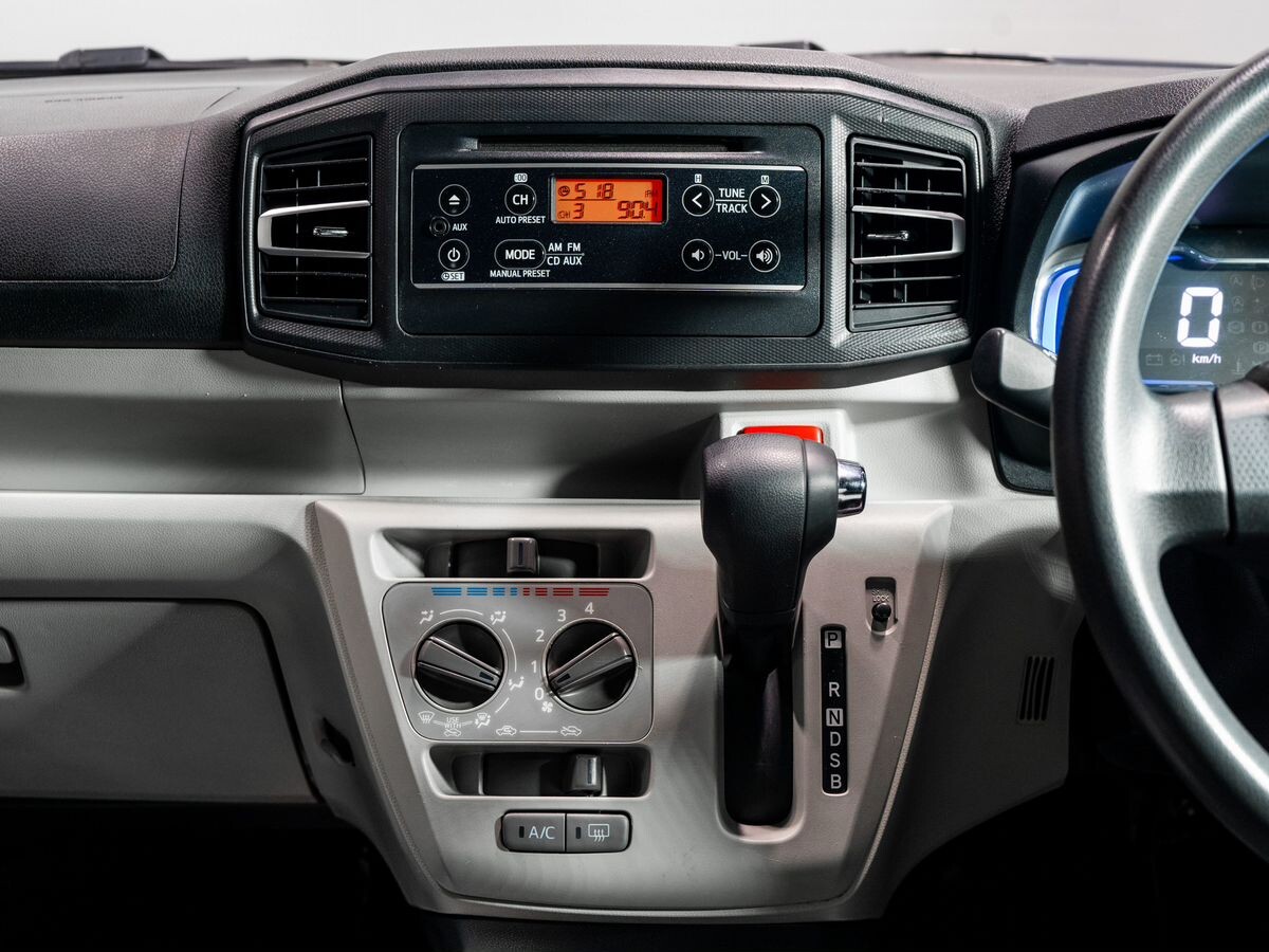 Daihatsu Mira e:S 2019 - фото автомобиля