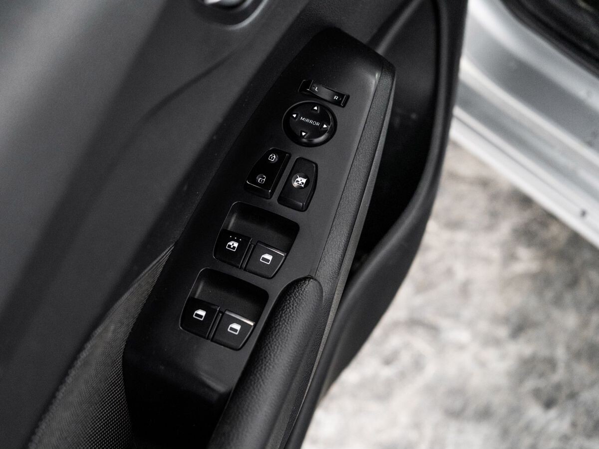 Hyundai Solaris 2017 - фото автомобиля