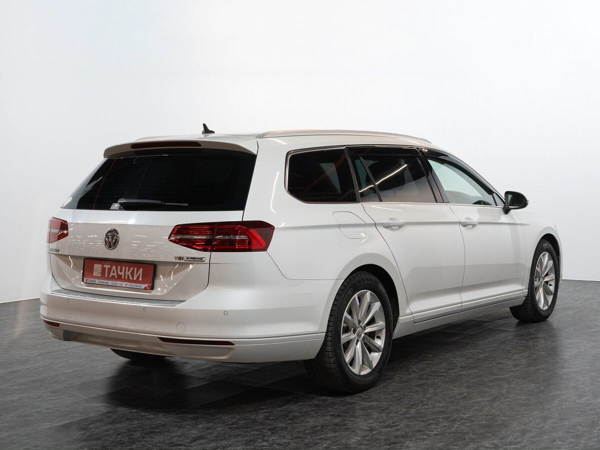 Volkswagen Passat 2015 - фото автомобиля