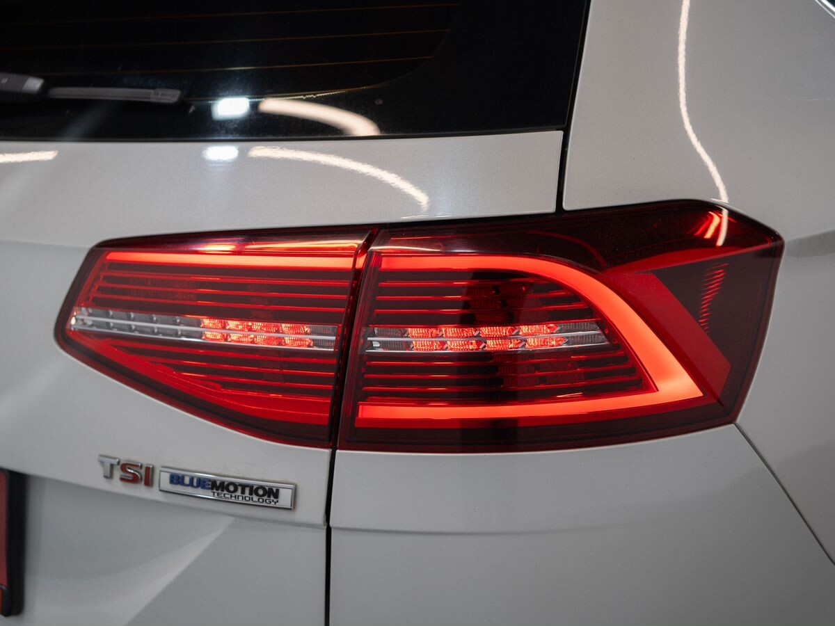 Volkswagen Passat 2015 - фото автомобиля