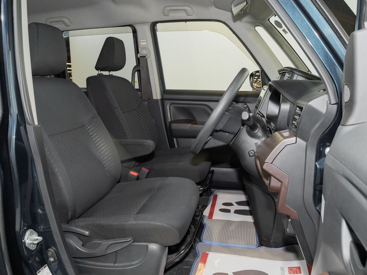 Toyota Roomy 2017 - фото автомобиля