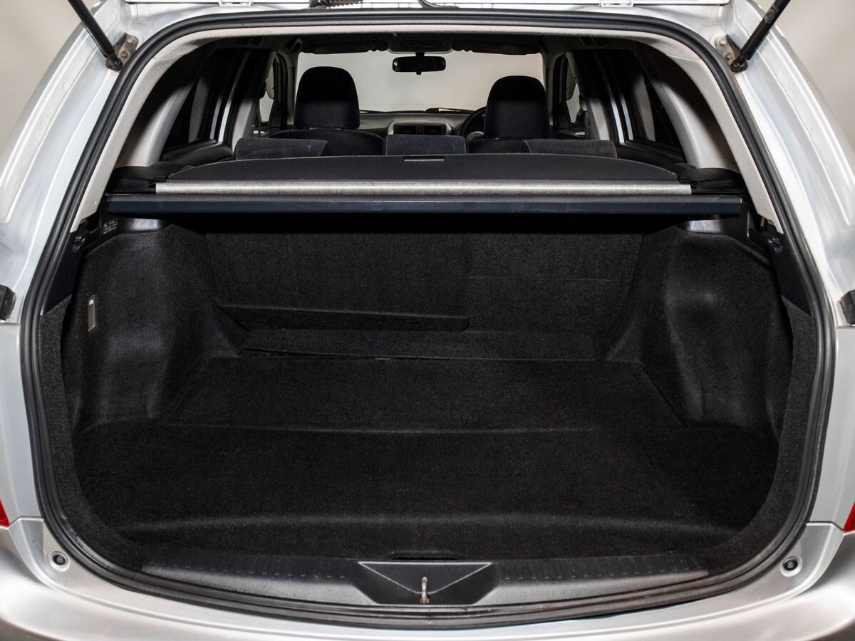 Toyota Corolla 2008 - фото автомобиля