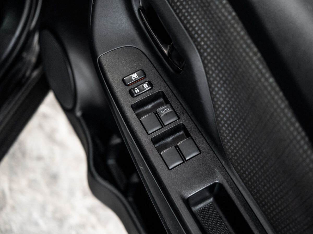 Toyota Vitz 2018 - фото автомобиля