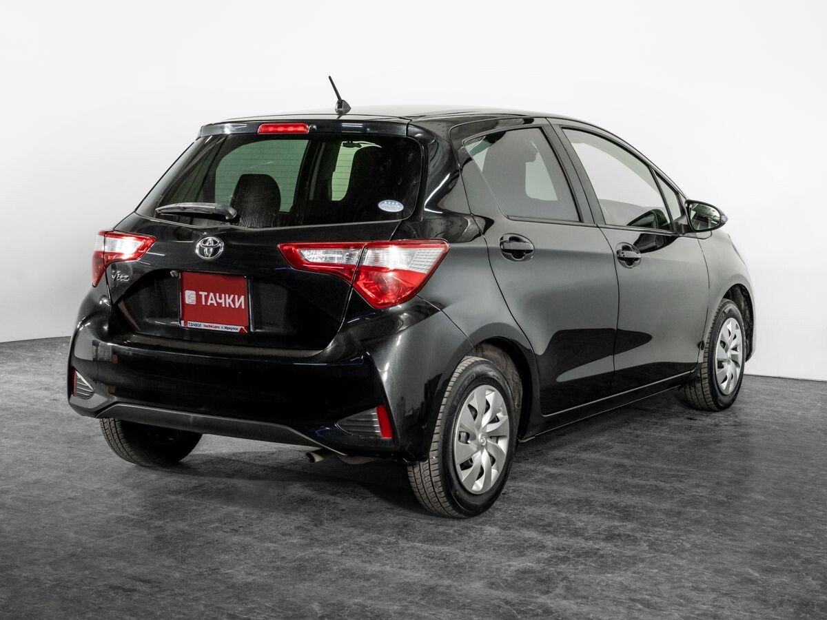 Toyota Vitz 2018 - фото автомобиля