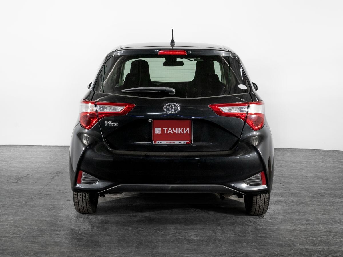 Toyota Vitz 2018 - фото автомобиля