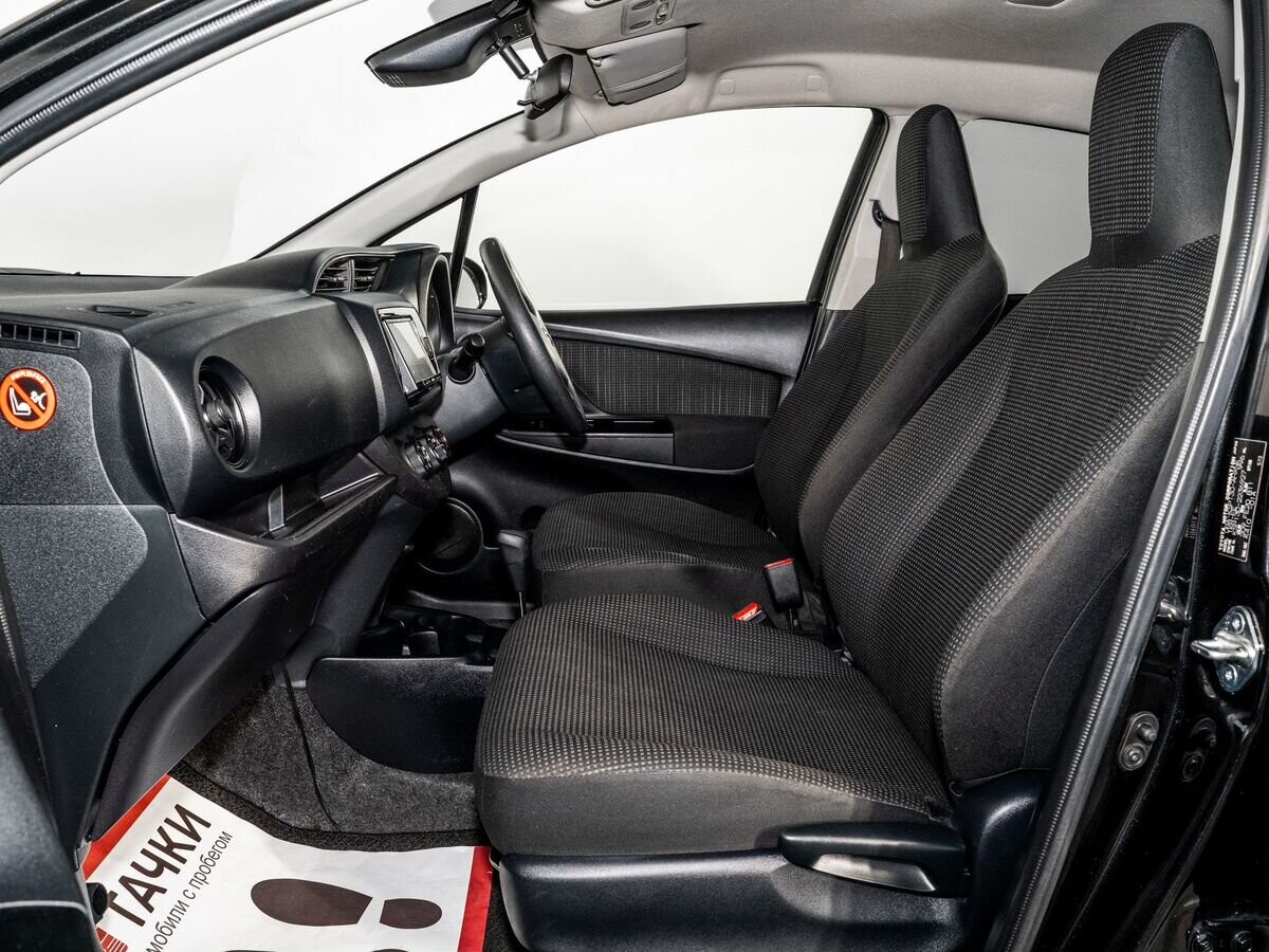 Toyota Vitz 2018 - фото автомобиля