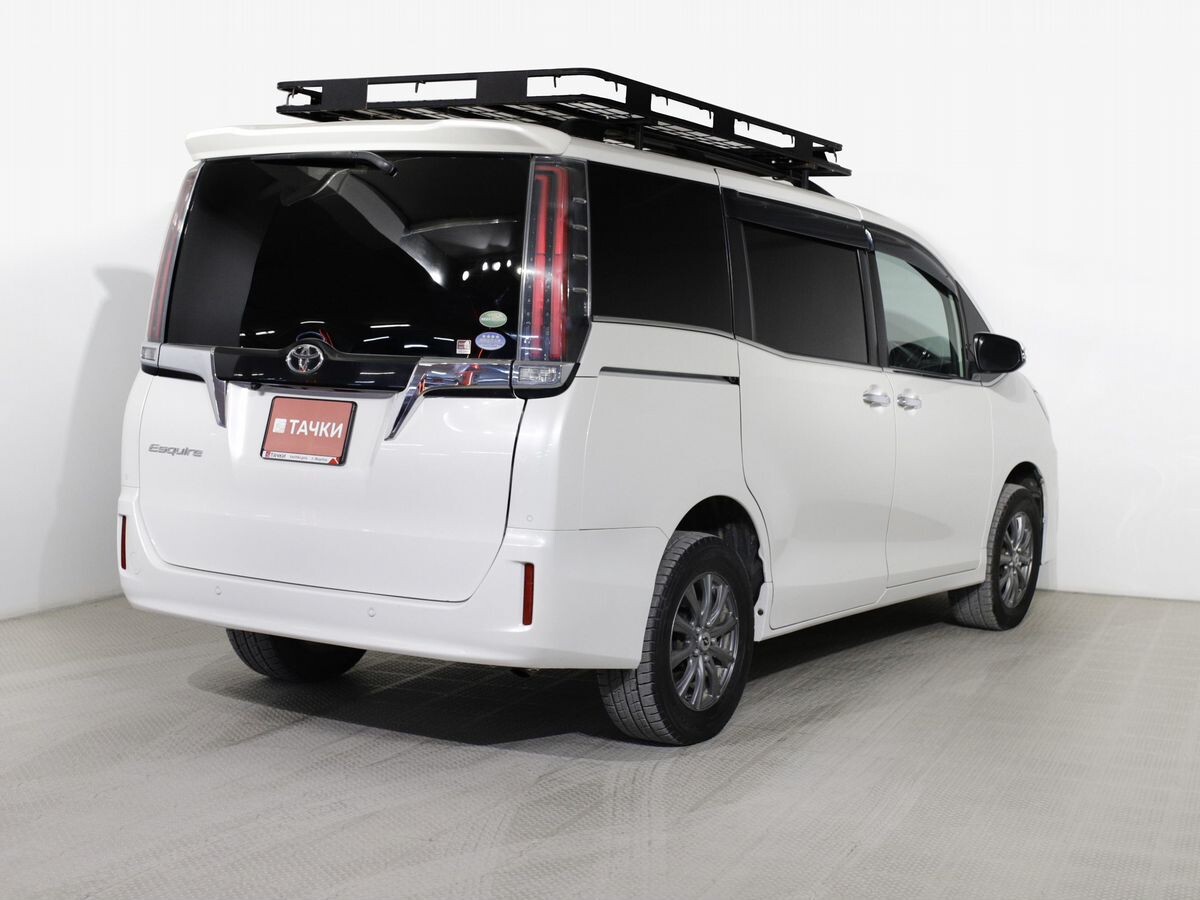 Toyota Esquire 2020 - фото автомобиля