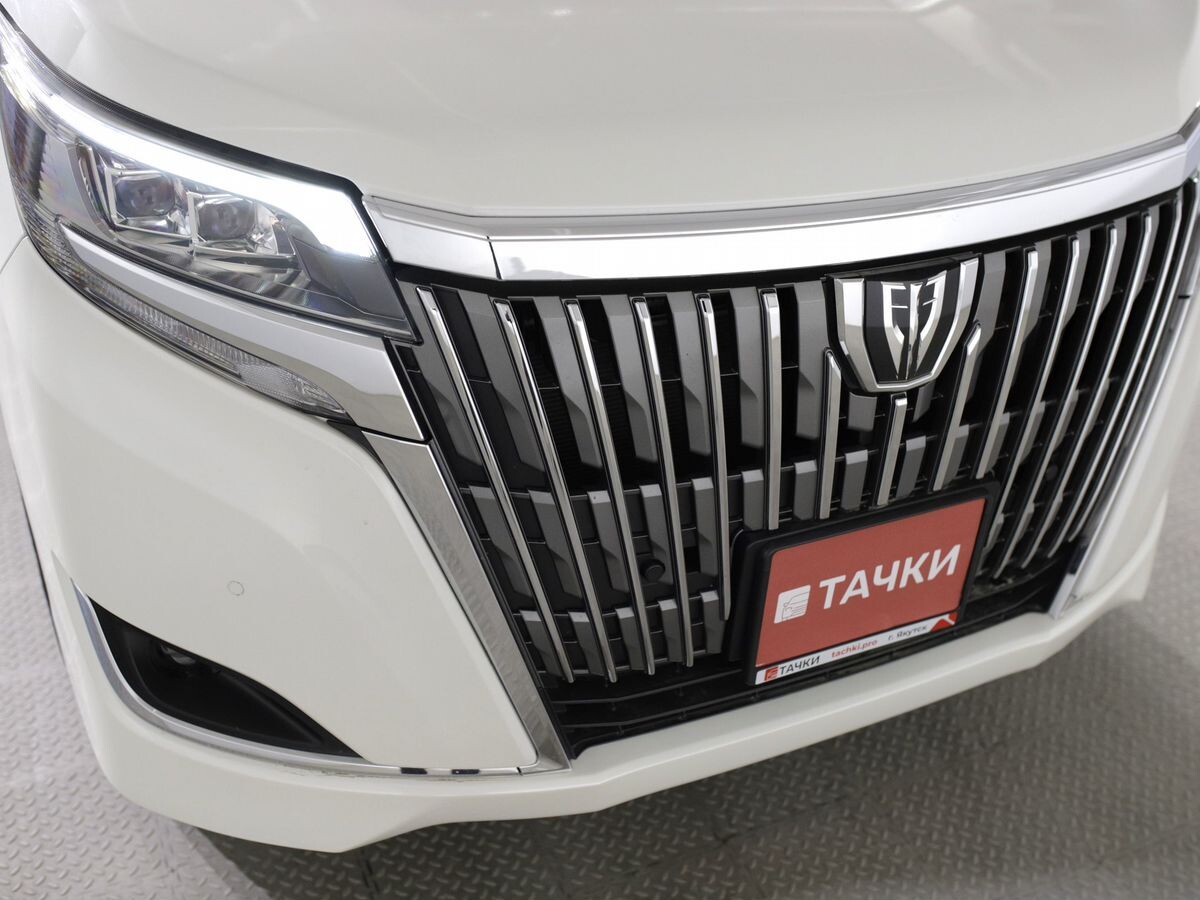 Toyota Esquire 2020 - фото автомобиля