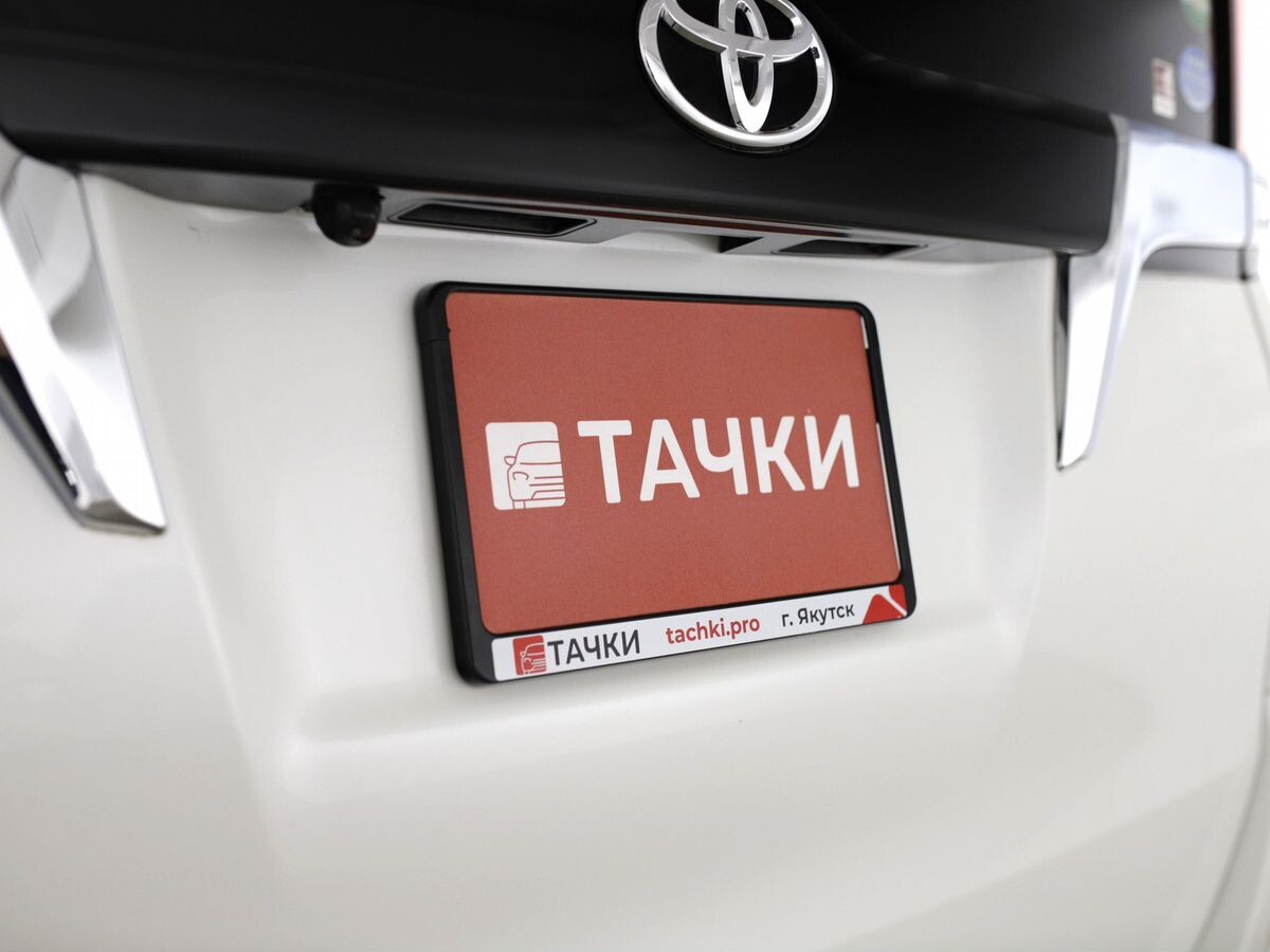 Toyota Esquire 2020 - фото автомобиля