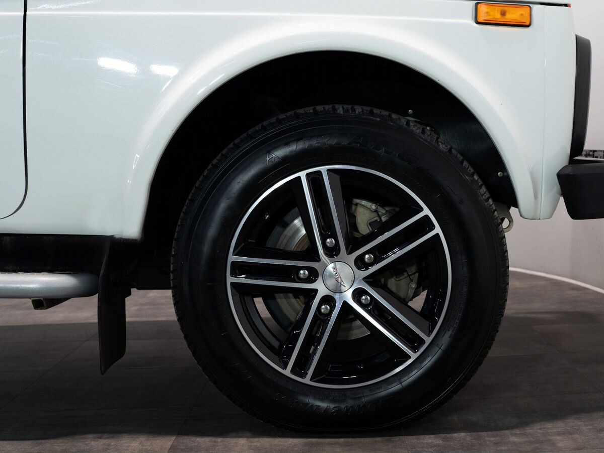 Lada (ВАЗ) 2121 (4x4) 2021 - фото автомобиля