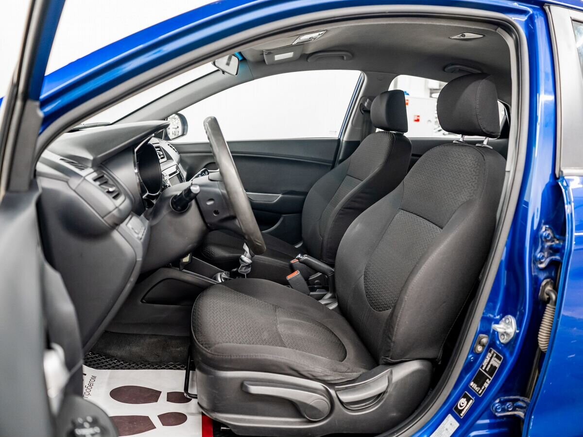 Kia Rio 2011 - фото автомобиля