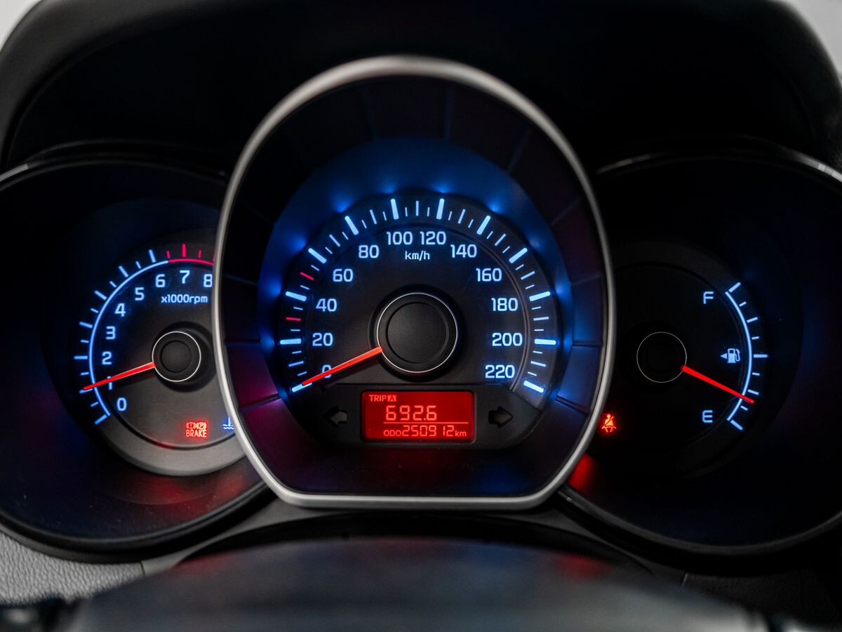 Kia Rio 2011 - фото автомобиля