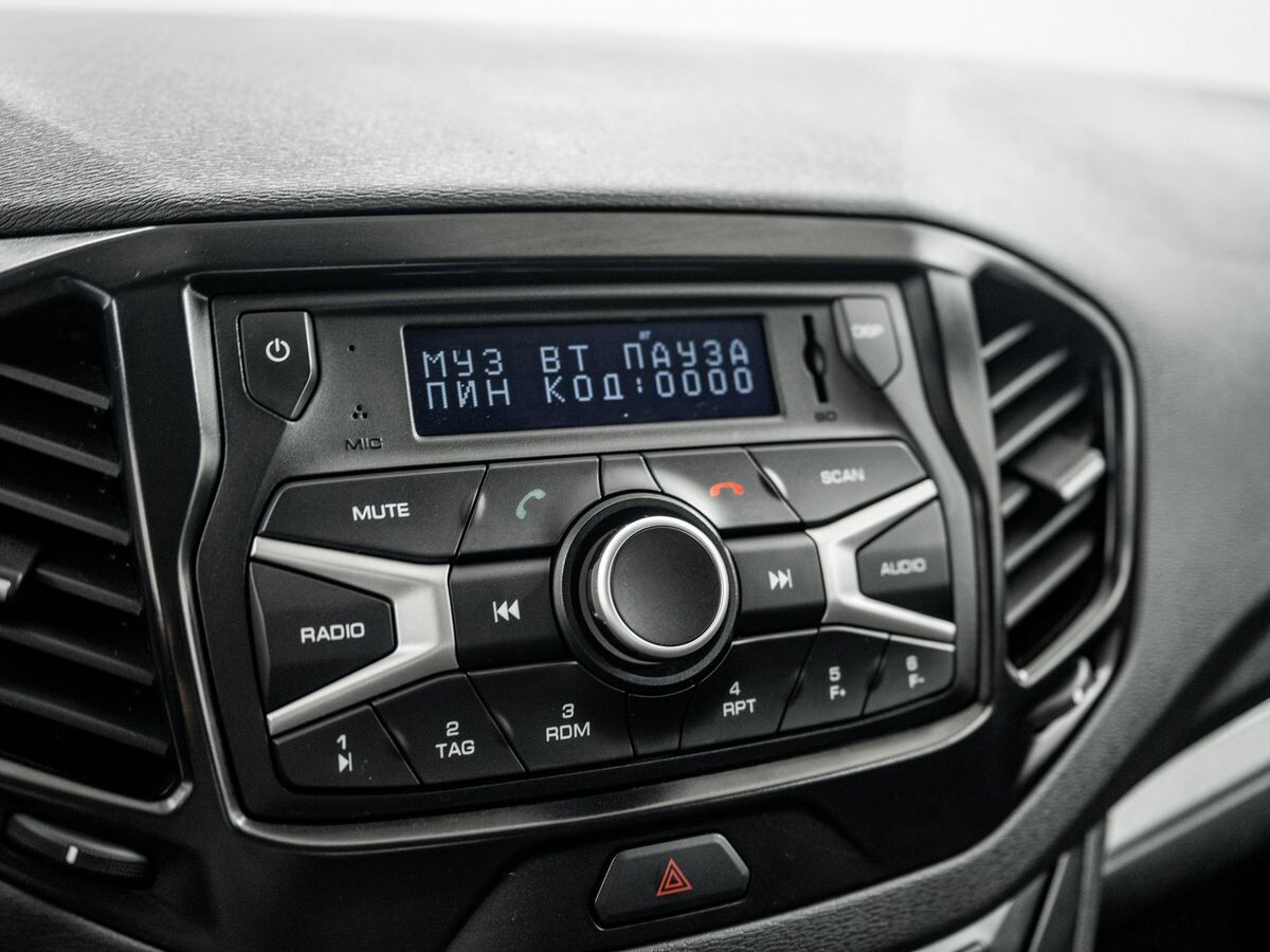 Lada (ВАЗ) Vesta 2021 - фото автомобиля