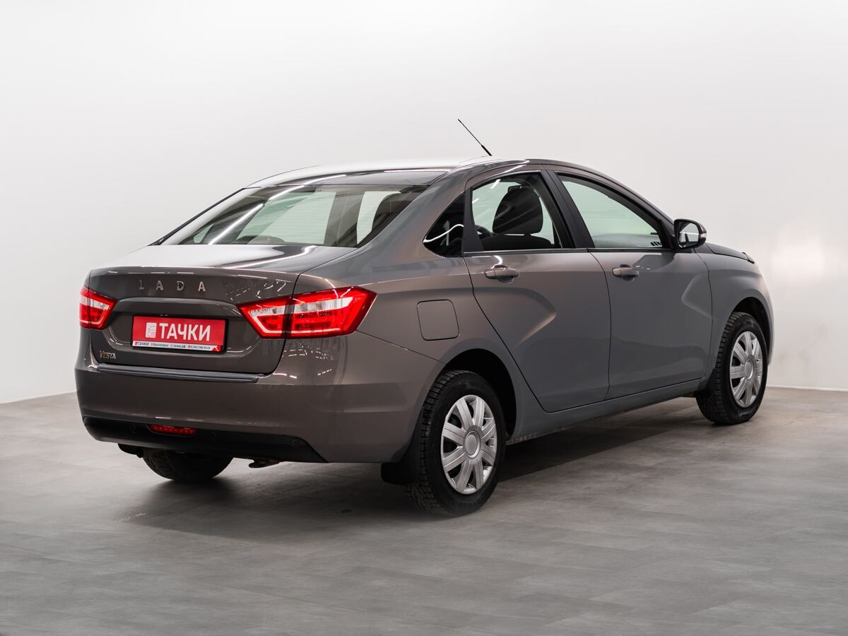Lada (ВАЗ) Vesta 2021 - фото автомобиля