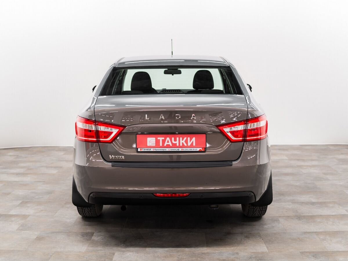 Lada (ВАЗ) Vesta 2021 - фото автомобиля