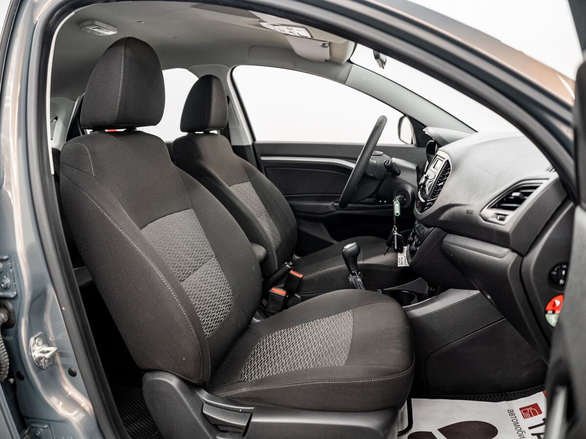 Lada (ВАЗ) Vesta 2021 - фото автомобиля