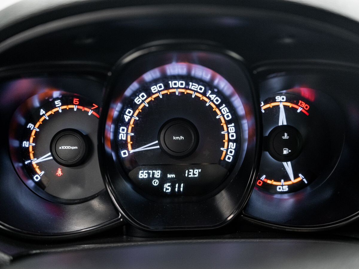 Lada (ВАЗ) Vesta 2021 - фото автомобиля