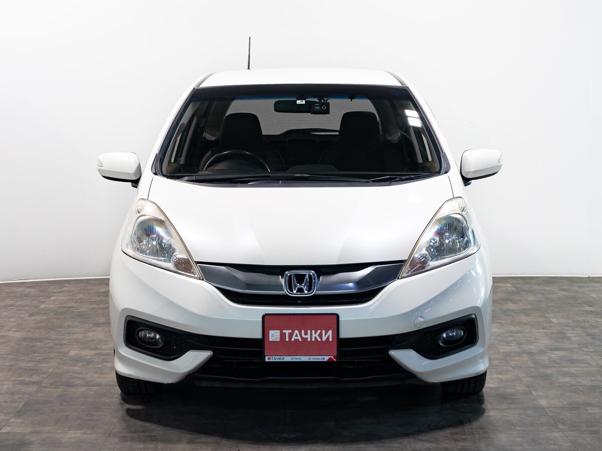 Honda Fit Shuttle 2013 - фото автомобиля