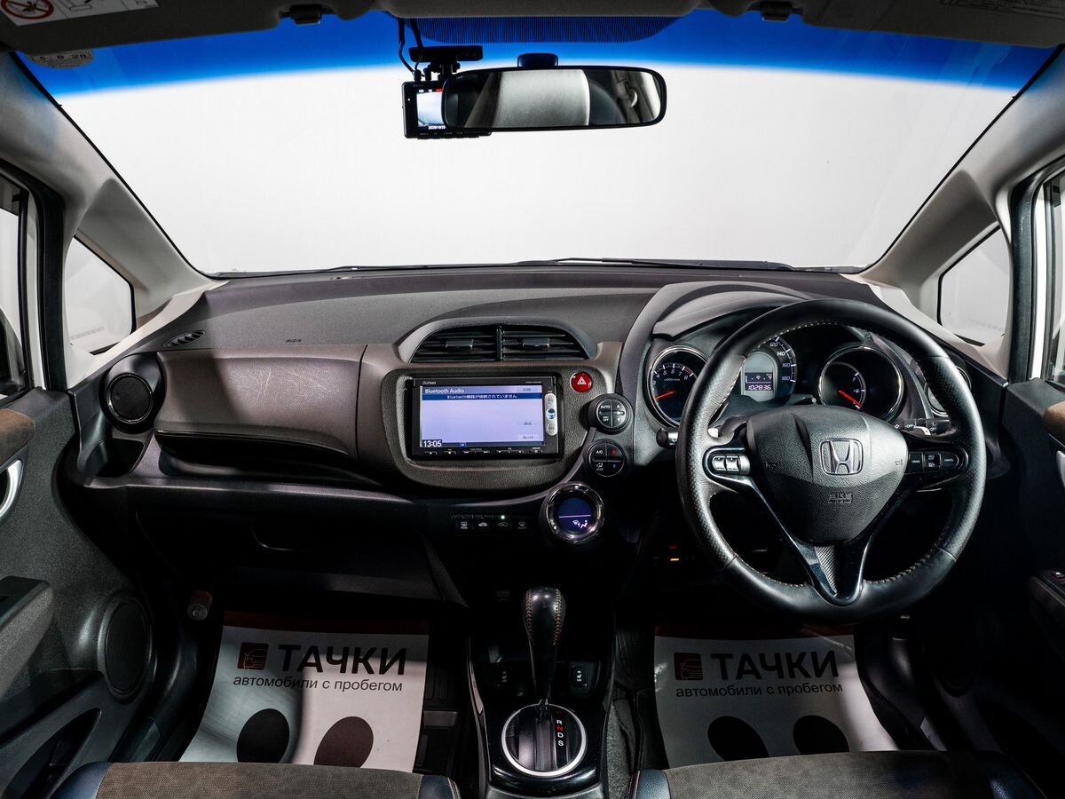 Honda Fit Shuttle 2013 - фото автомобиля