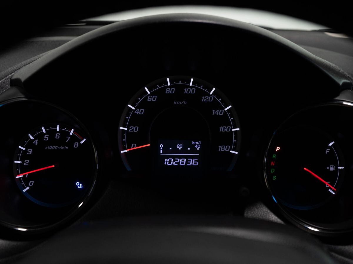 Honda Fit Shuttle 2013 - фото автомобиля