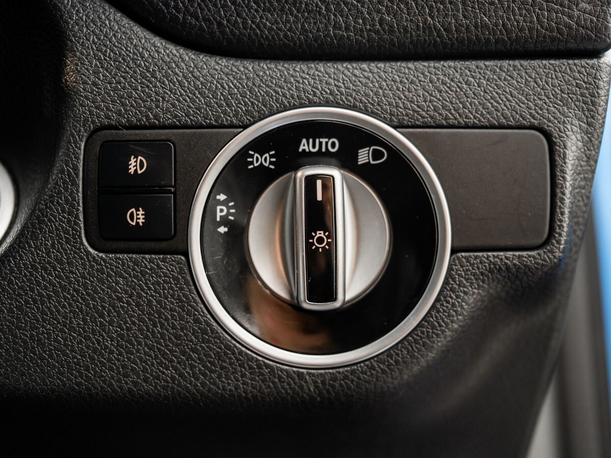 Mercedes-Benz GLA 2014 - фото автомобиля