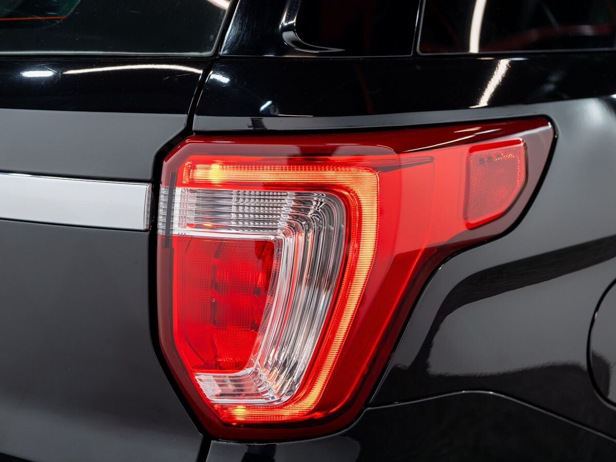 Ford Explorer 2016 - фото автомобиля