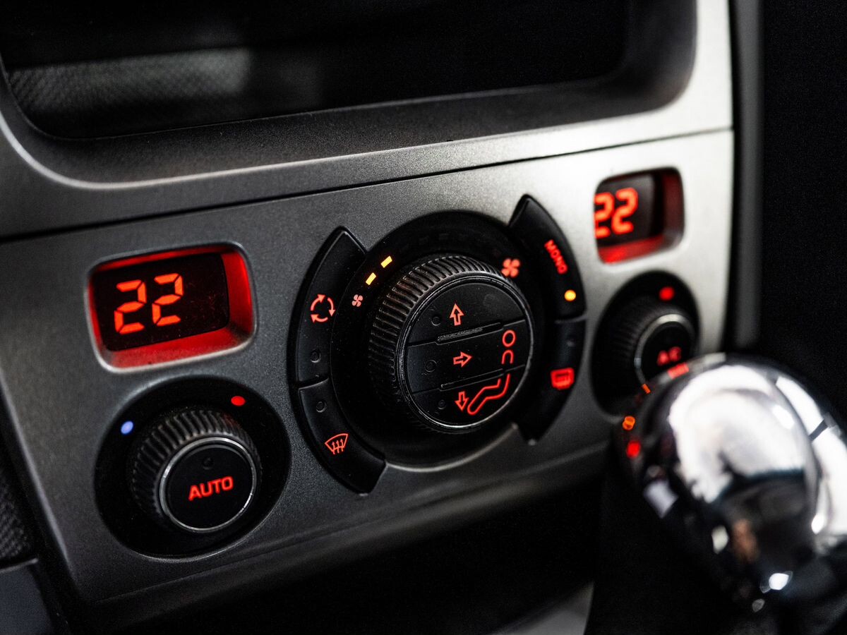 Peugeot 408 2013 - фото автомобиля