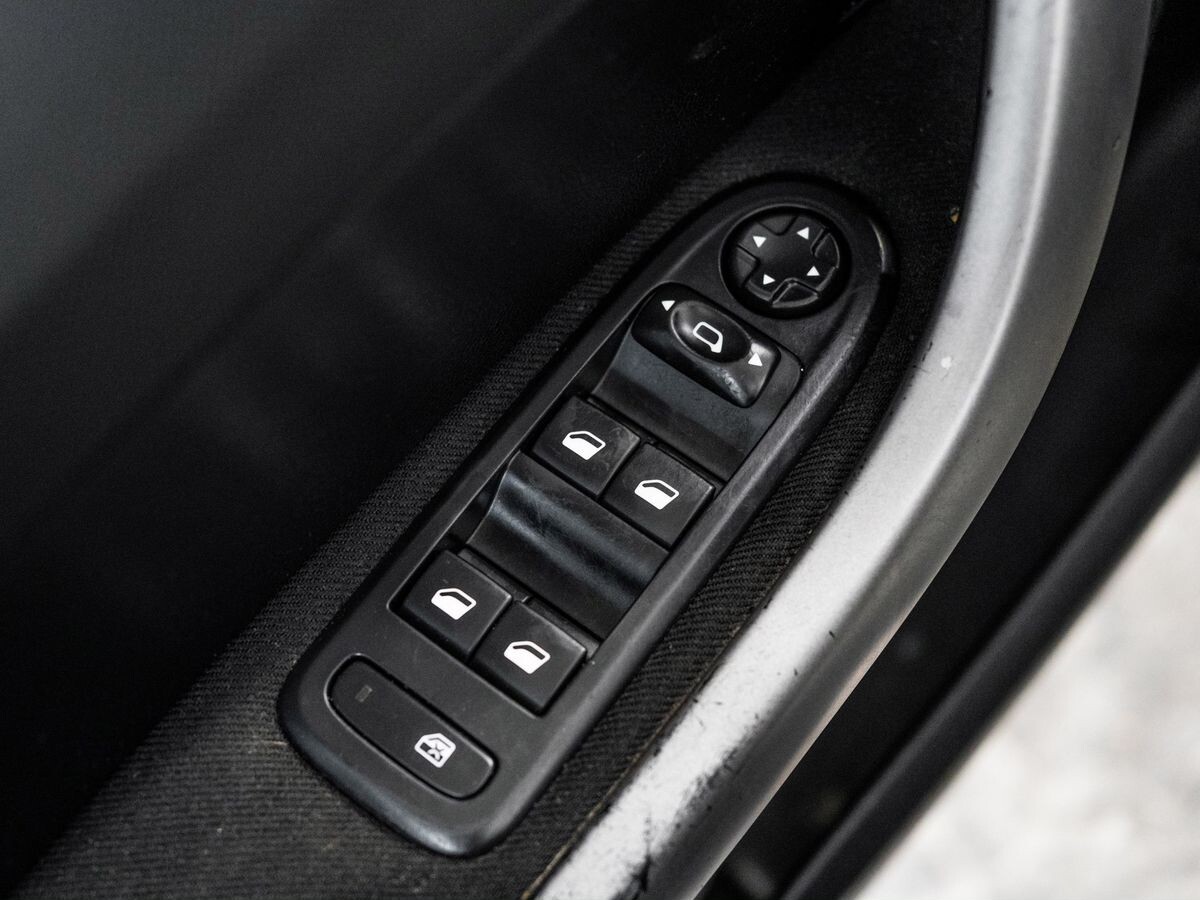 Peugeot 408 2013 - фото автомобиля