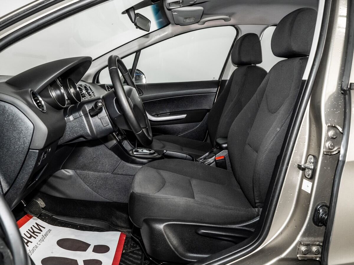 Peugeot 408 2013 - фото автомобиля