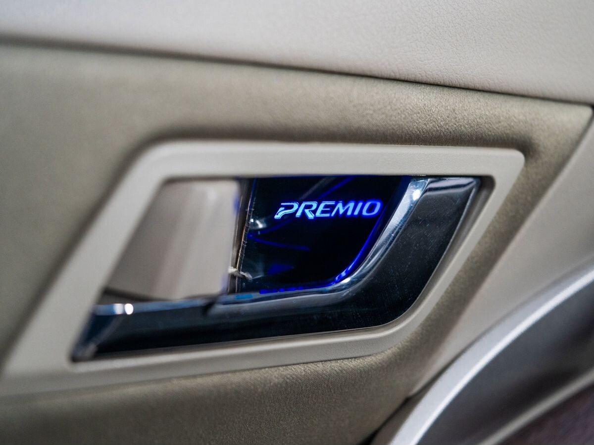 Toyota Premio 2011 - фото автомобиля