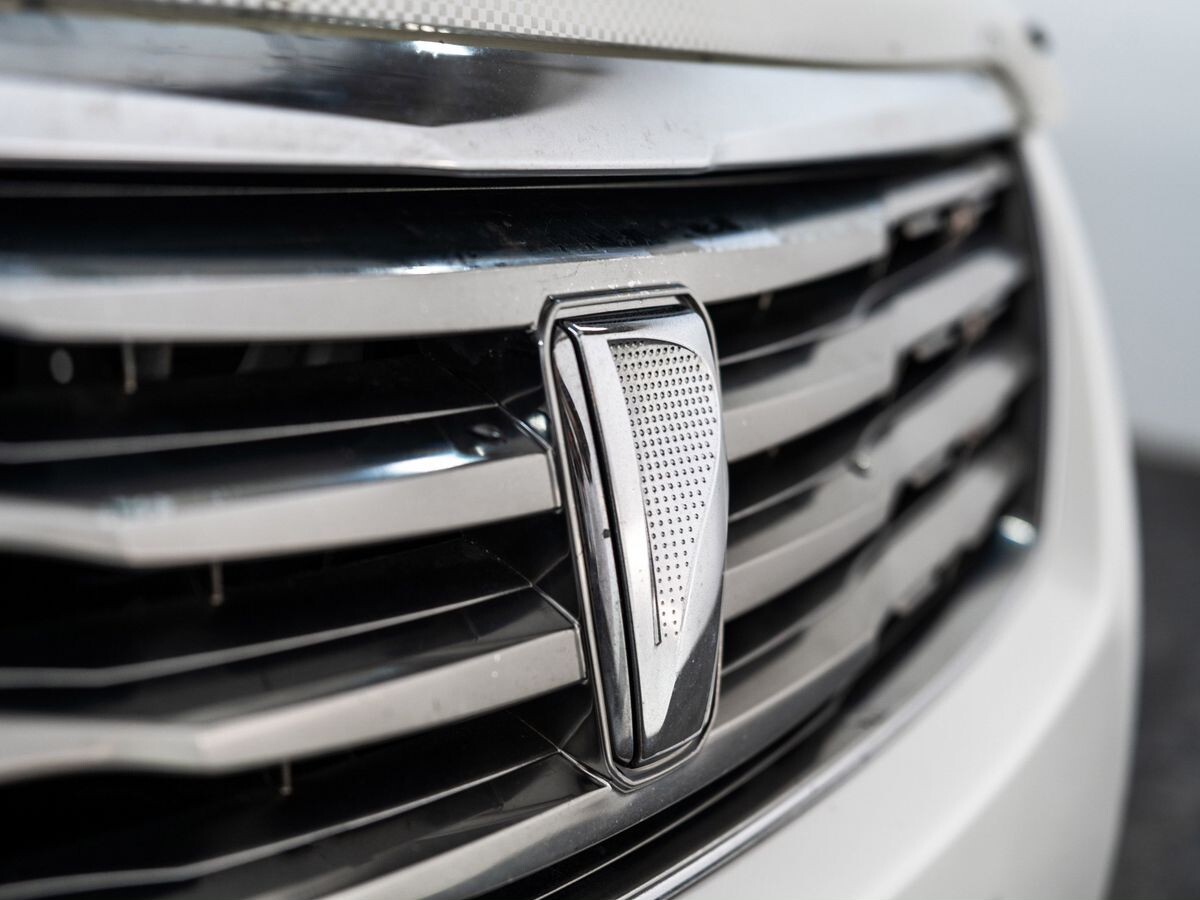 Toyota Premio 2011 - фото автомобиля