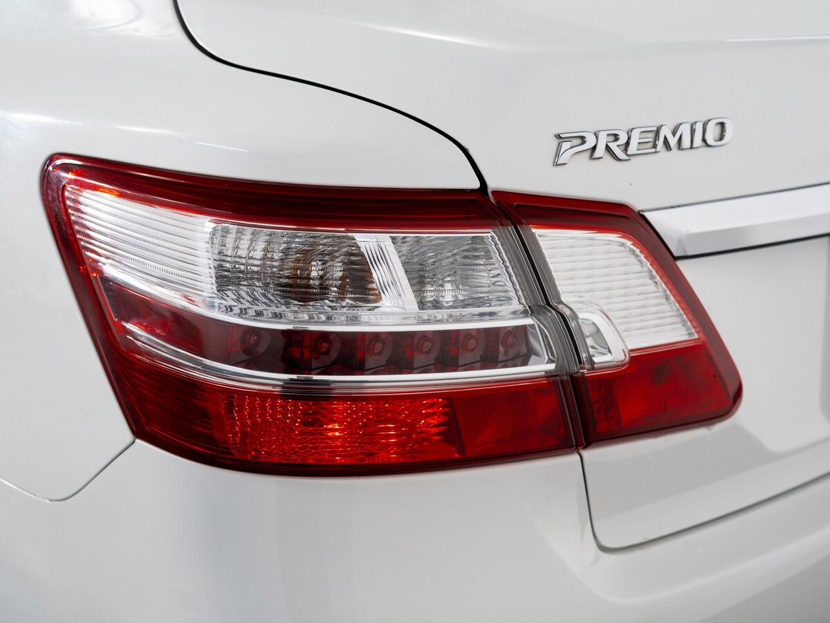 Toyota Premio 2011 - фото автомобиля