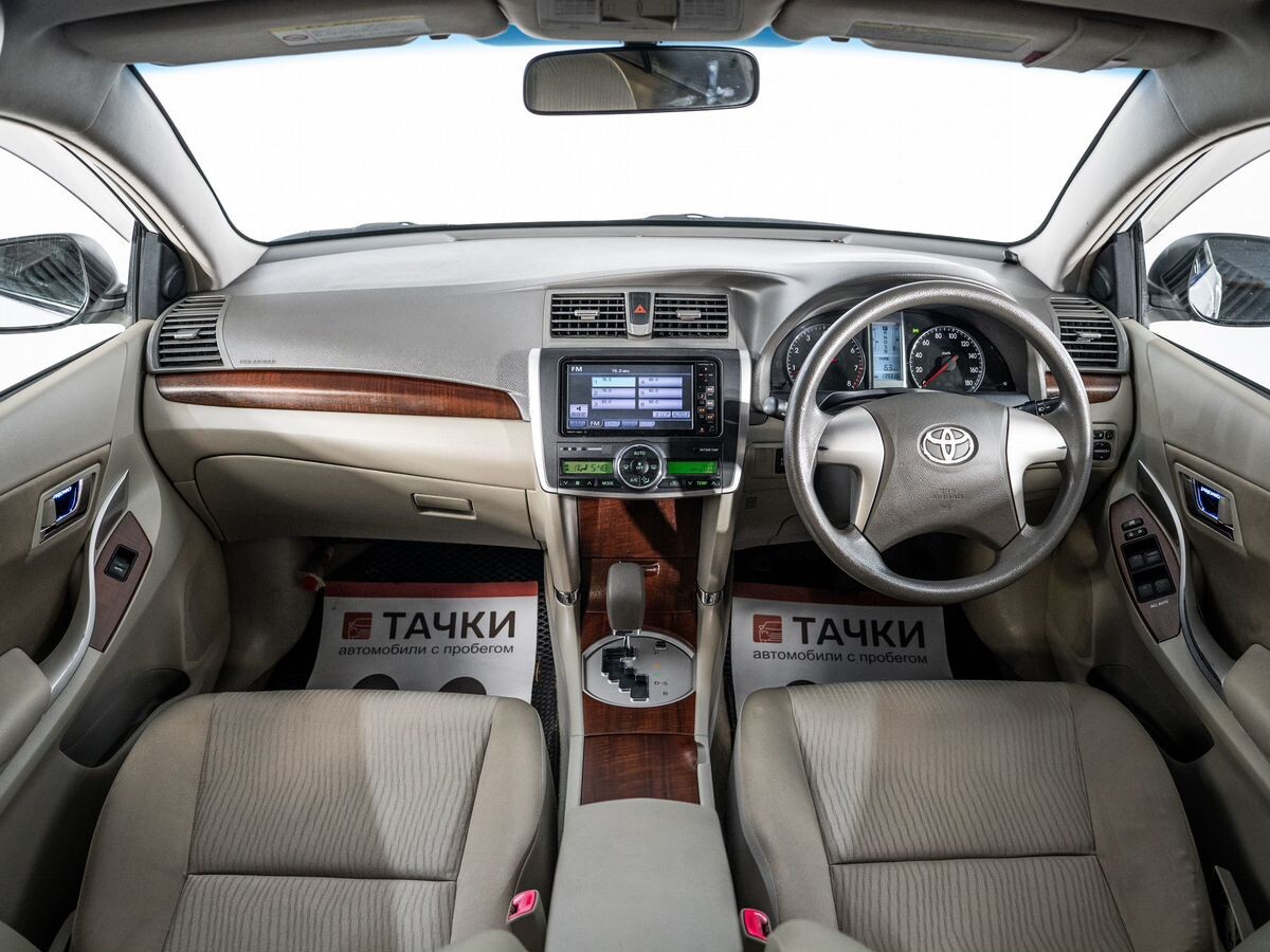 Toyota Premio 2011 - фото автомобиля